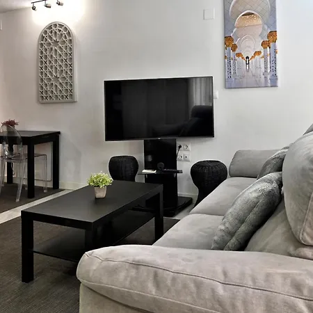Rent4 La Malagueta 2 Apartment Malaga