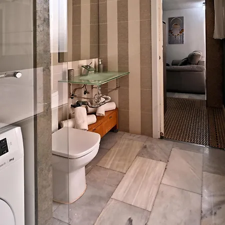 Rent4 La Malagueta 2 Apartment Malaga